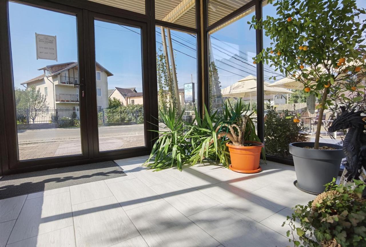 Pensiunea Prestige House Curtea de Argeş Exteriér fotografie