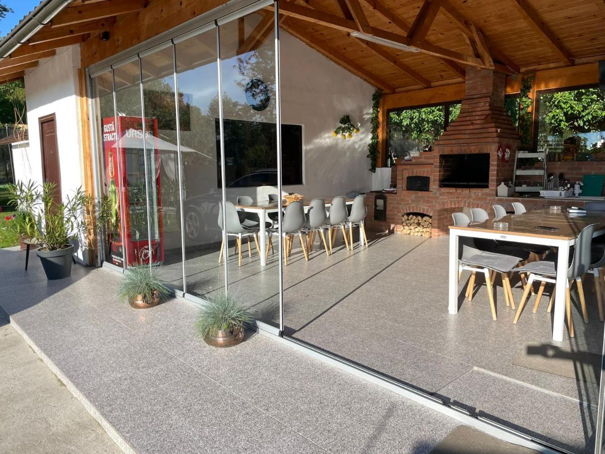 Pensiunea Prestige House Curtea de Argeş Exteriér fotografie