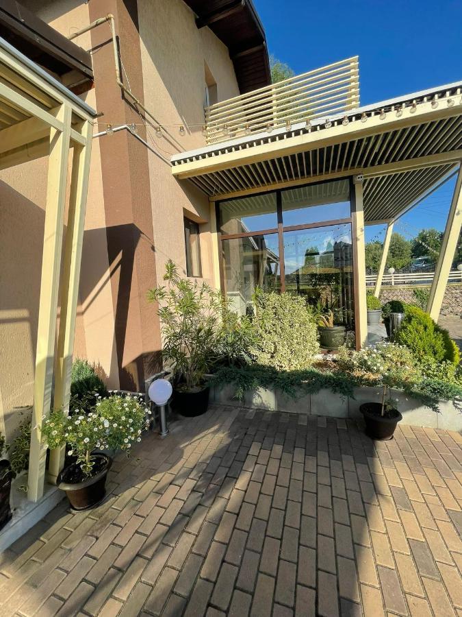 Pensiunea Prestige House Curtea de Argeş Exteriér fotografie