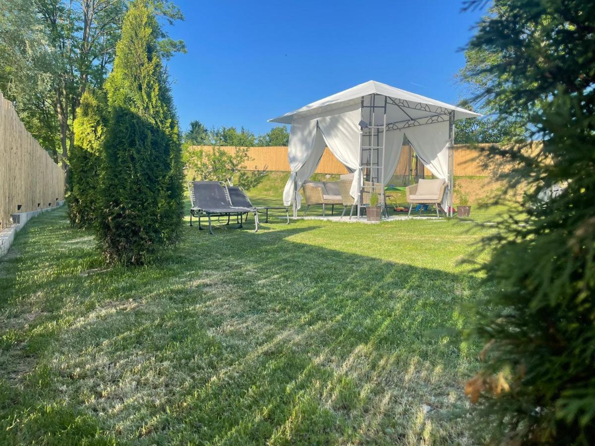 Pensiunea Prestige House Curtea de Argeş Exteriér fotografie