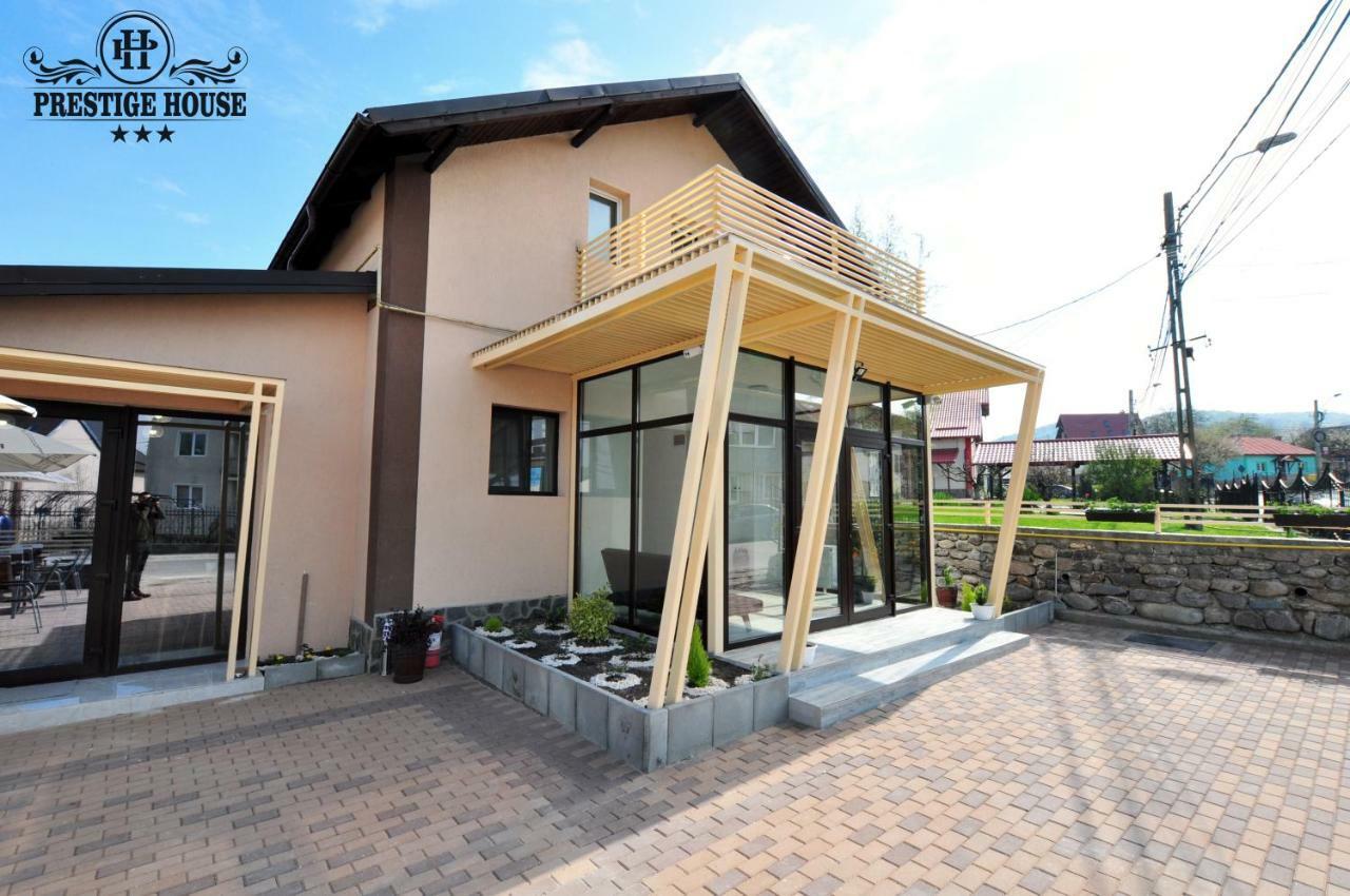Pensiunea Prestige House Curtea de Argeş Exteriér fotografie