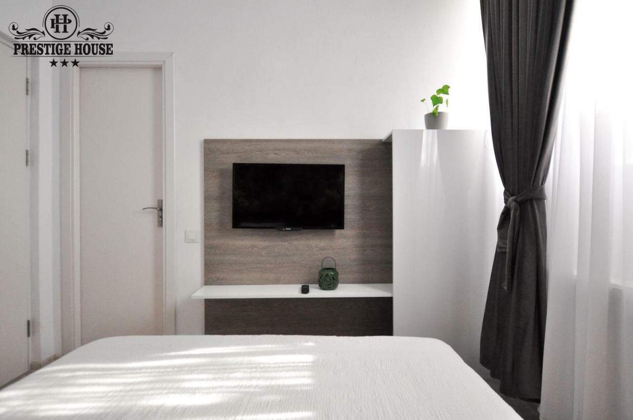 Pensiunea Prestige House Curtea de Argeş Exteriér fotografie